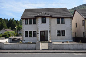 Ridgeview Villa - Partial loch view